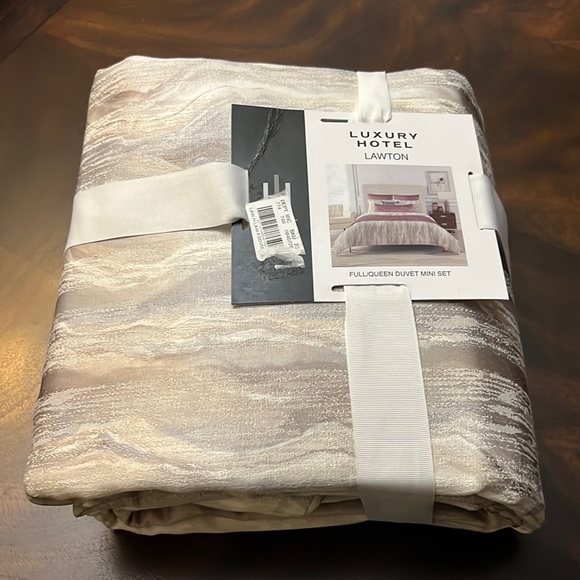 Luxury Hotel Lawton Marbled Duvet Cover Mini Set - Picture 3 of 8